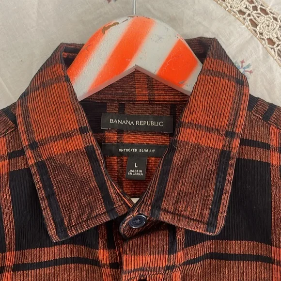 Banana Republic plaid corduroy shirt black and orange - Picture 3 of 5